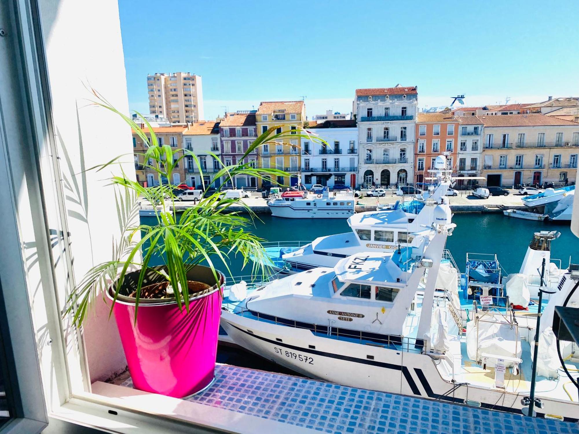 MAGNIFIQUE APPART 102 m2 ART/DÉCO AU BORD DE L'EAU Sète Esterno foto