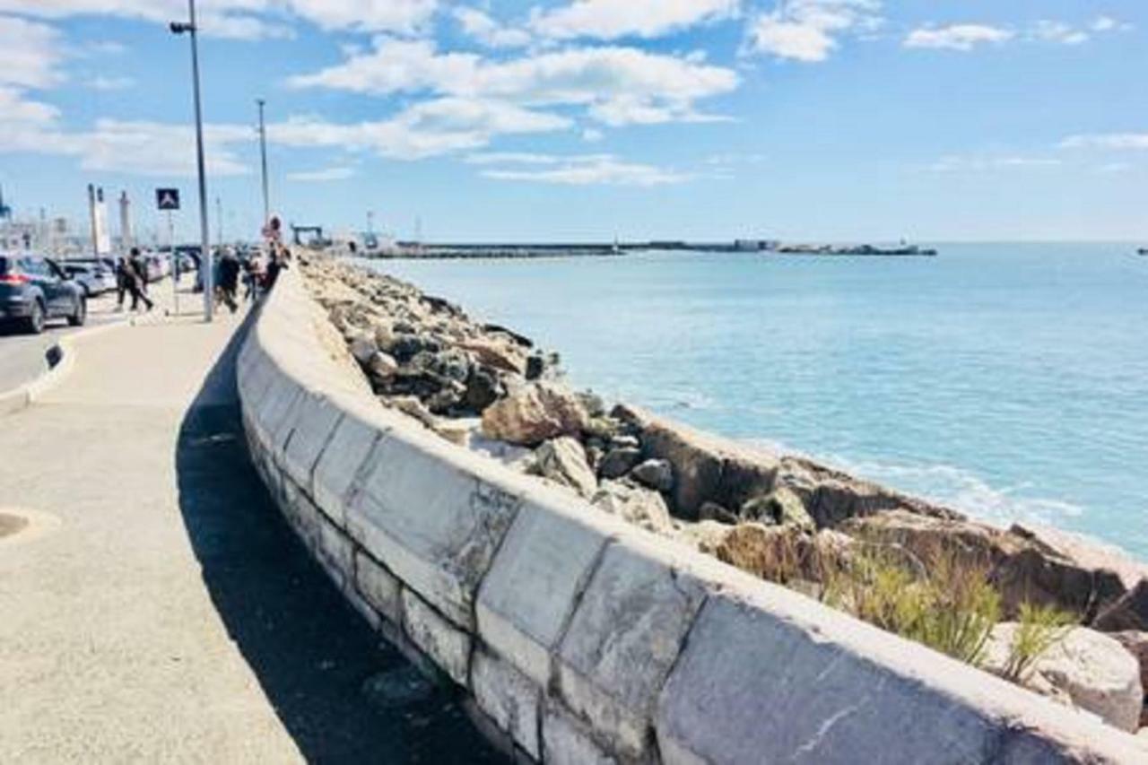 MAGNIFIQUE APPART 102 m2 ART/DÉCO AU BORD DE L'EAU Sète Esterno foto